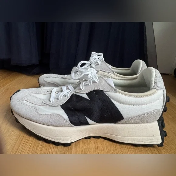 New Balance 327 Sea salt with nb 103 white and black Women’s Sz 8 VGC - Picture 2 of 11